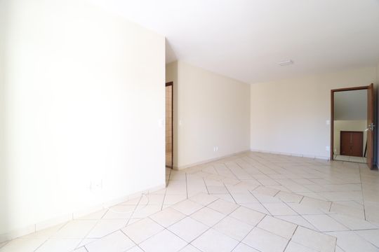 Sala de apartamento para alugar com 3 quartos, 110m² em Centro, Uberlândia