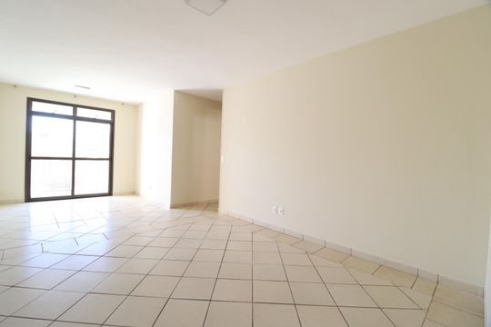 Apartamento para alugar com 3 quartos, 110m² em Centro, Uberlândia
