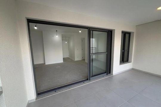 Varanda de apartamento à venda com 3 quartos, 115m² em Vila Pirajussara, São Paulo