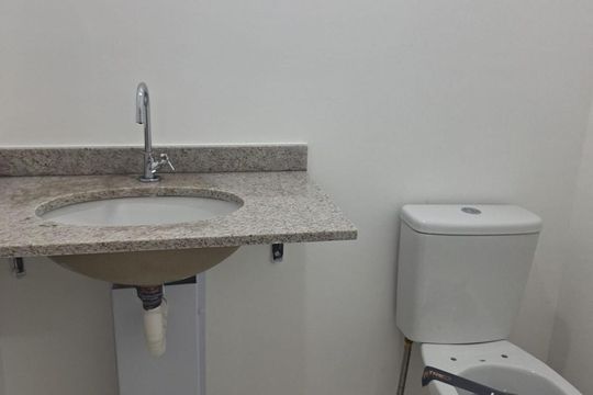 Banheiro de apartamento à venda com 3 quartos, 115m² em Vila Pirajussara, São Paulo