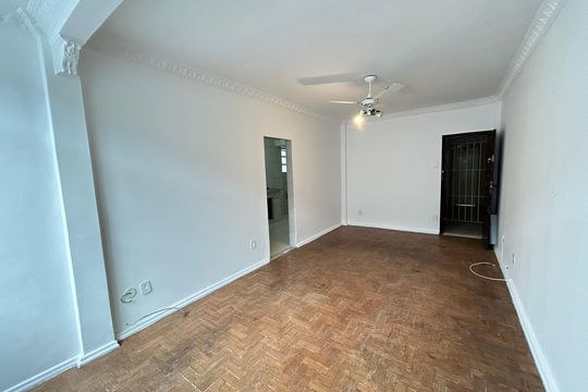 Sala de apartamento para alugar com 3 quartos, 58m² em Quintino Bocaiúva, Rio de Janeiro