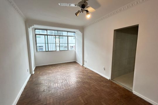 Sala de apartamento para alugar com 3 quartos, 58m² em Quintino Bocaiúva, Rio de Janeiro