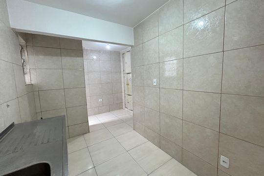 Cozinha de apartamento para alugar com 3 quartos, 58m² em Quintino Bocaiúva, Rio de Janeiro