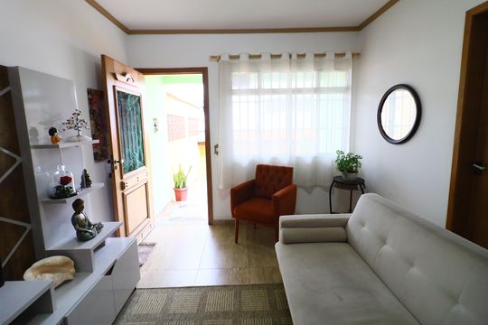 Sala de casa à venda com 2 quartos, 114m² em Vila Yara, Osasco
