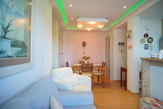 Sala de apartamento à venda com 3 quartos, 64m² em Jardim Itú, Porto Alegre