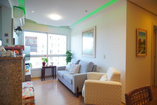 Apartamento à venda com 3 quartos, 64m² em Jardim Itú, Porto Alegre