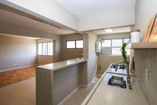 Cozinha de apartamento à venda com 2 quartos, 88m² em Vila Dom Pedro I, São Paulo