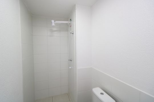 Banheiro de apartamento para alugar com 2 quartos, 39m² em Jardim Santa Adelia, São Paulo