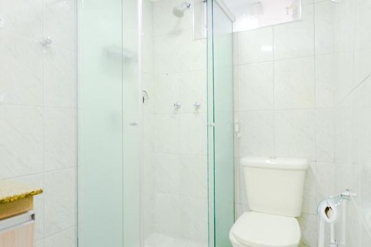 Banheiro de apartamento para alugar com 3 quartos, 69m² em Parque Cecap, Guarulhos
