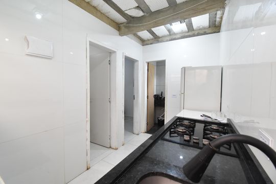 Sala/Cozinha de casa para alugar com 2 quartos, 45m² em Águas Belas, São José dos Pinhais