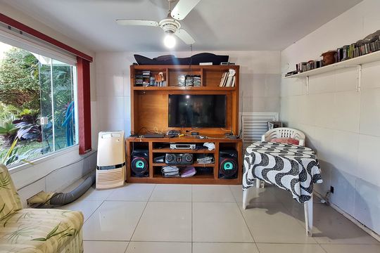 Sala 2 de casa de condomínio para alugar com 4 quartos, 277m² em Matapaca, Niterói