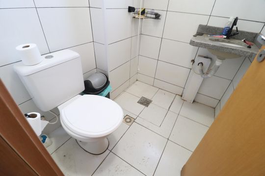 Banheiro Social de apartamento para alugar com 2 quartos, 49m² em Jardim Europa, Uberlândia