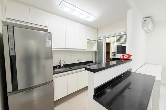 Cozinha  de apartamento para alugar com 1 quarto, 51m² em Vila Gertrudes, São Paulo