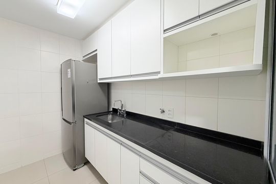 Cozinha  de apartamento para alugar com 1 quarto, 51m² em Vila Gertrudes, São Paulo