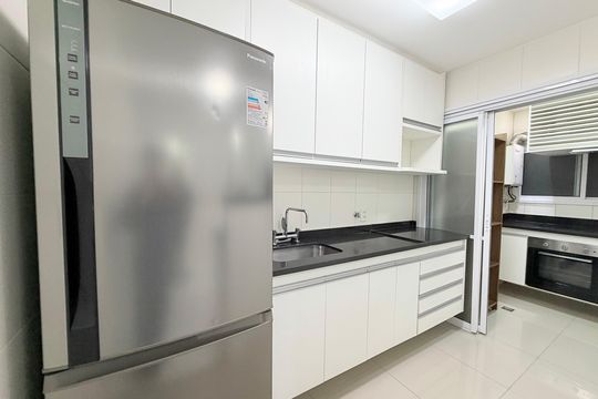Cozinha de apartamento para alugar com 1 quarto, 51m² em Vila Gertrudes, São Paulo