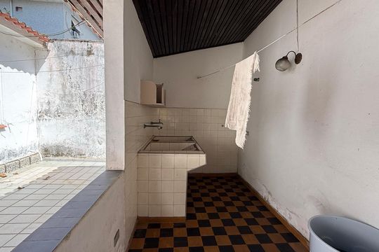 Área de Serviço de casa para alugar com 5 quartos, 130m² em Barra Funda, Guarujá