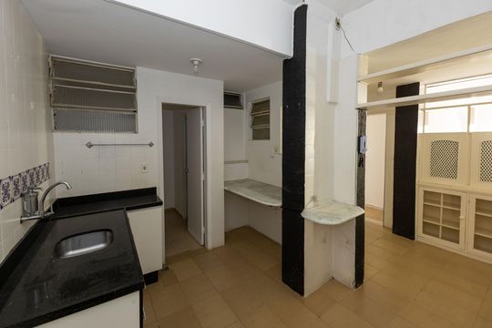 Cozinha de apartamento para alugar com 3 quartos, 120m² em Santo Antônio, Belo Horizonte