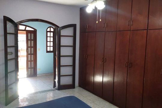 Quarto de casa à venda com 4 quartos, 199m² em Vila Jacuí, São Paulo