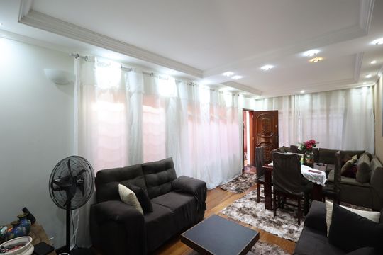 Casa à venda com 5 quartos, 201m² em Campo Grande, São Paulo