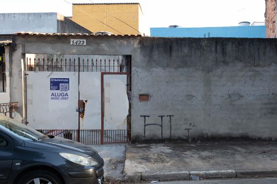 Fachada de casa para alugar com 2 quartos, 110m² em Taboão, Diadema