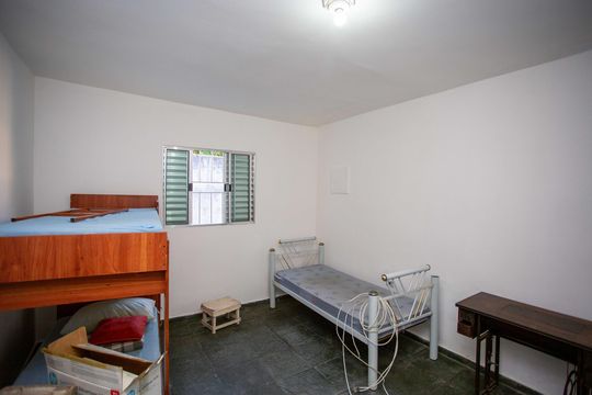 Quarto Casa 1 de casa para alugar com 2 quartos, 110m² em Taboão, Diadema