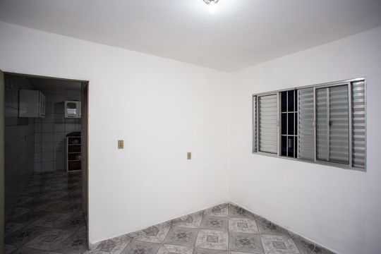 Casa 2 -Quarto  de casa para alugar com 2 quartos, 110m² em Taboão, Diadema