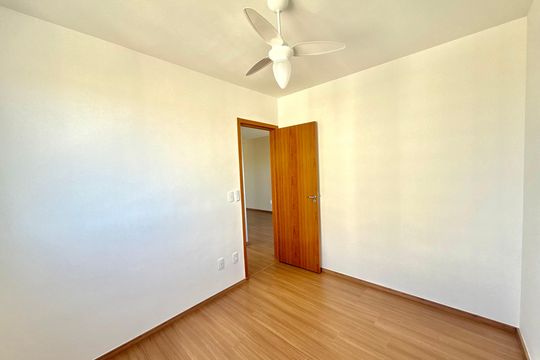 Quarto 2 de apartamento para alugar com 2 quartos, 48m² em Tijuca, Contagem