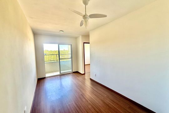 Sala de apartamento para alugar com 2 quartos, 48m² em Tijuca, Contagem
