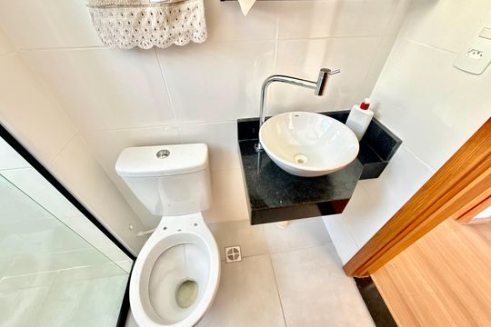 Banheiro Social de apartamento para alugar com 2 quartos, 48m² em Tijuca, Contagem