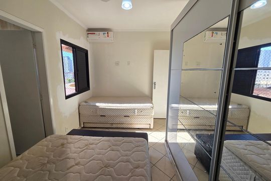 Suíte 1 de apartamento para alugar com 2 quartos, 80m² em Vilamar, Praia Grande