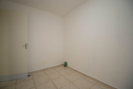 Quarto 2 de apartamento para alugar com 2 quartos, 45m² em Paranoa, Brasília