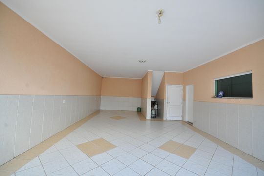 Garagem de casa para alugar com 4 quartos, 370m² em Tucuruvi, São Paulo