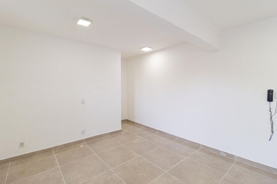 Sala de apartamento para alugar com 2 quartos, 55m² em Padroeira, Osasco