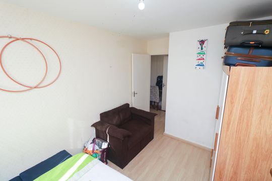 Quarto 2 de apartamento para alugar com 2 quartos, 45m² em Jardim Santa Cristina, Santo André