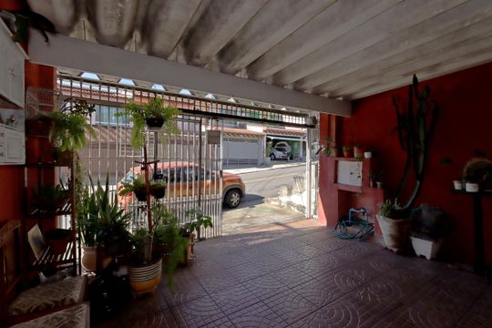 Garagem de casa à venda com 2 quartos, 88m² em Utinga, Santo André