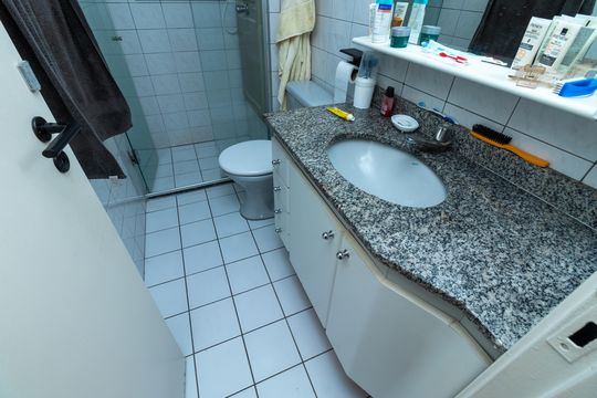 Banheiro de apartamento para alugar com 2 quartos, 57m² em Barra Funda, São Paulo