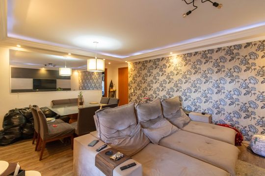 Sala de apartamento à venda com 3 quartos, 75m² em Jardim Nova Taboao, Guarulhos