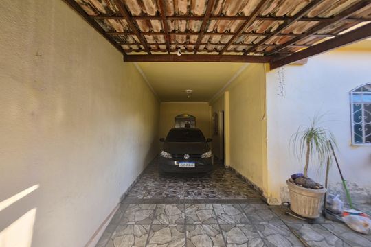 Casa para alugar com 3 quartos, 180m² em Sevilha (2a Seção), Ribeirão das Neves