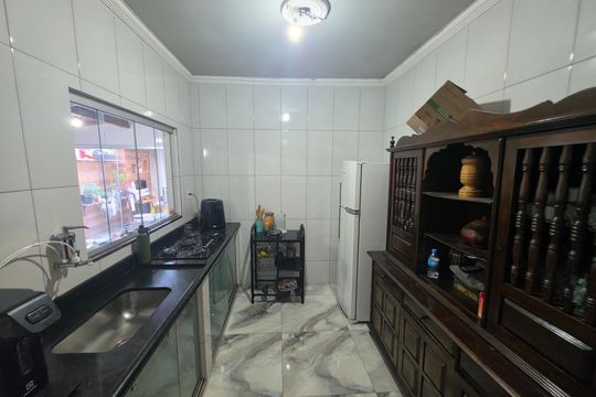 Casa para alugar com 3 quartos, 180m² em Sevilha (2a Seção), Ribeirão das Neves