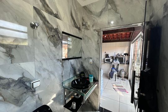 Casa para alugar com 3 quartos, 180m² em Sevilha (2a Seção), Ribeirão das Neves