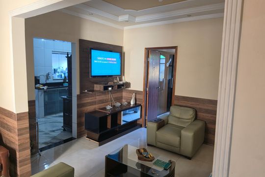 Sala de casa para alugar com 3 quartos, 180m² em Sevilha (2a Seção), Ribeirão das Neves