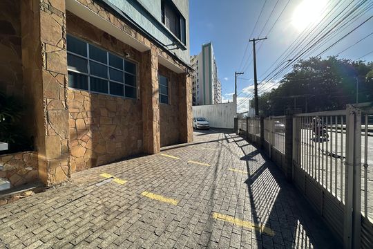 Garagem de apartamento para alugar com 3 quartos, 103m² em Itararé, São Vicente