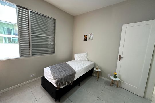 Quarto 1 de apartamento para alugar com 3 quartos, 103m² em Itararé, São Vicente