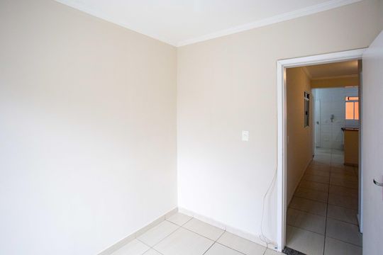 Quarto 1 de apartamento para alugar com 2 quartos, 50m² em Vila Nogueira, Diadema
