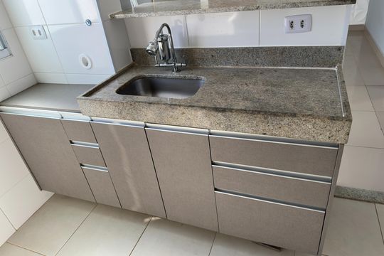 Cozinha - Armários de apartamento para alugar com 2 quartos, 40m² em Vila Nova Alianca, Jacareí