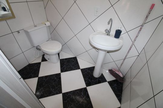 Banheiro de casa para alugar com 1 quarto, 50m² em Vila Terezinha, São José dos Campos