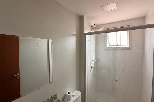 Banheiro Social de apartamento para alugar com 3 quartos, 65m² em Vila Alzira, Aparecida de Goiânia