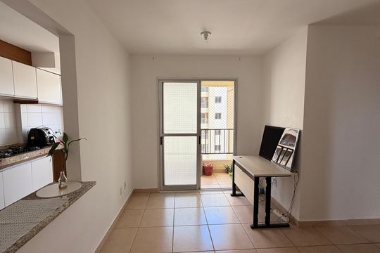 Sala de apartamento para alugar com 3 quartos, 65m² em Vila Alzira, Aparecida de Goiânia