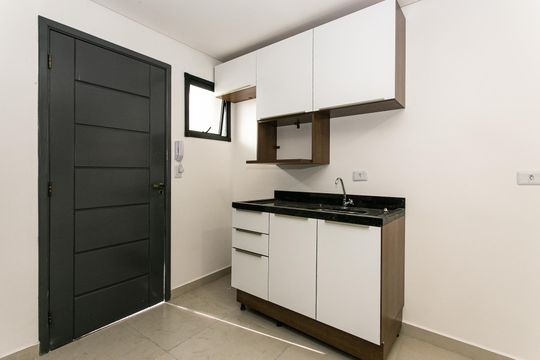 Cozinha de kitnet/studio para alugar com 1 quarto, 20m² em Cidade Mãe do Céu, São Paulo