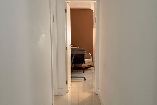 Corredor de apartamento à venda com 3 quartos, 110m² em Copacabana, Rio de Janeiro